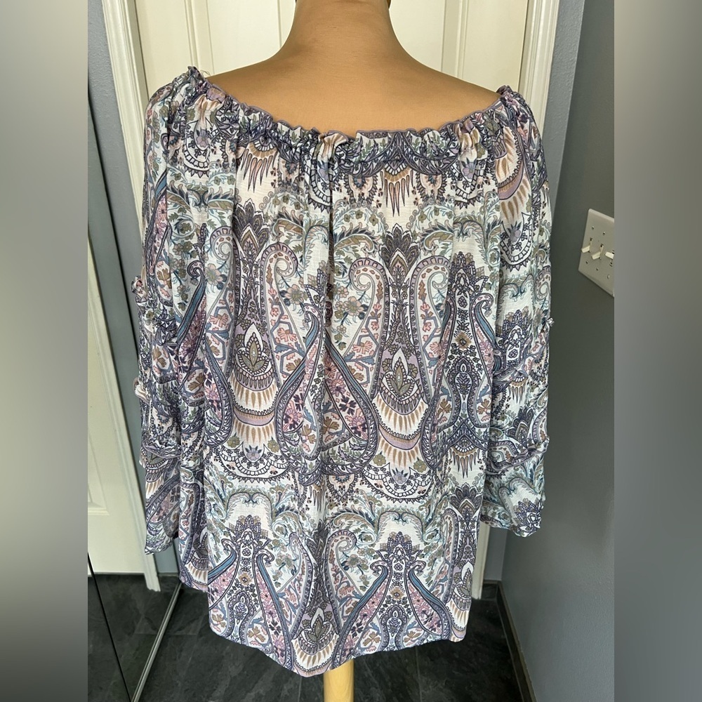 Zac & Rachel Woman Size‎ 1X Paisley Floral Blouse Ruffle Tiered Bell Sleeve - Picture 4 of 9